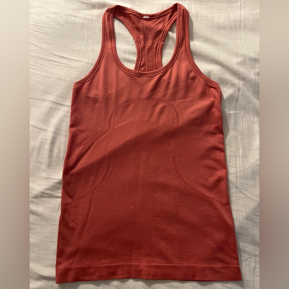 Lululemon tank top size 8 peach color